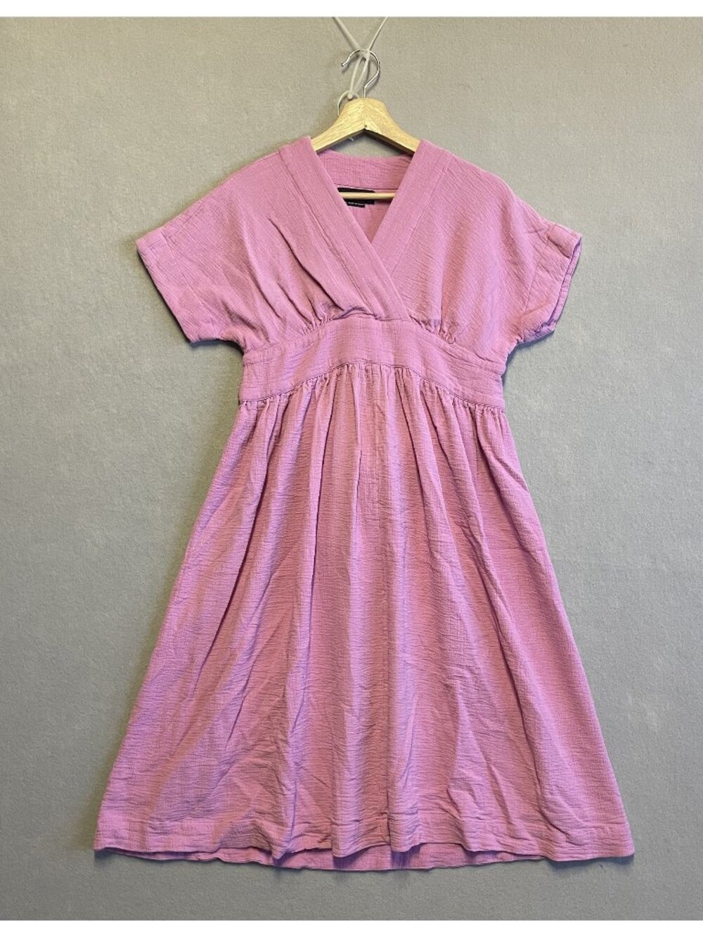 Hatch The Carolina Dress Pink Textured Cotton-Gauze V-Neck Short Sleeve
